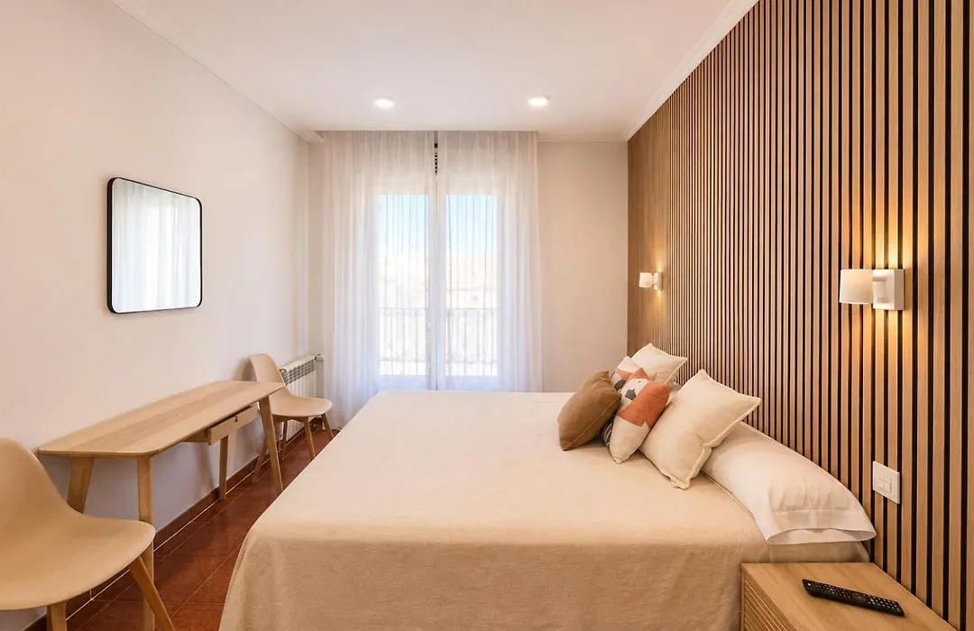 Hostal Bellas-1